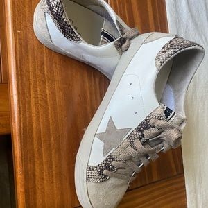 Shu Shop Mia Sneakers